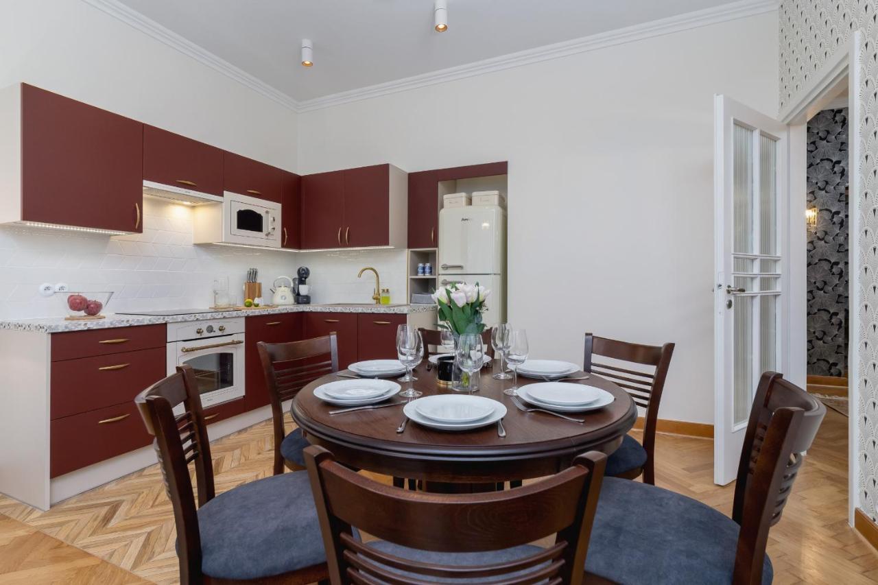 Luxurious & Unique Apartment Mickiewicza Cracow By Renters Prestige Краків Екстер'єр фото